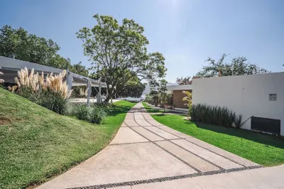 Charming Bungalow Cajititlan 2 Beds Pool Hotels near Kiosko valle de Tejeda