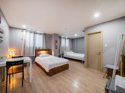 Jeju Hotel Stayhyun Dongmun Market
