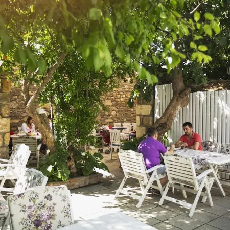 Bozcaada Fahri Hotel