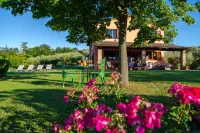 Scappo In Umbria, Villa with pool Hotel in zona Bartolini Barbara E C. S.N.C.