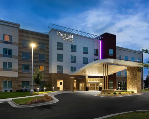 Fairfield Inn & Suites Statesville Hotels in Statesville