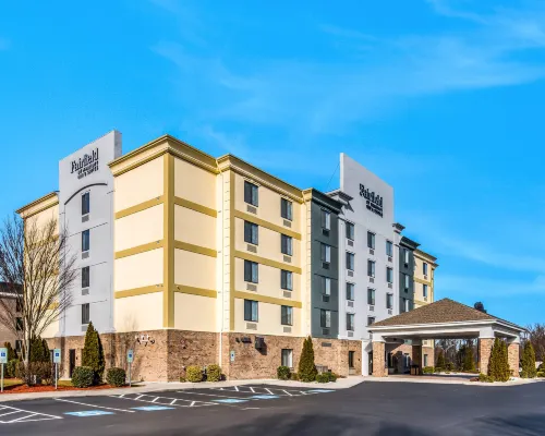 Fairfield Inn & Suites Greensboro Coliseum Area Hotels near Greensboro Coliseum