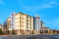 Fairfield Inn & Suites Greensboro Coliseum Area - parking