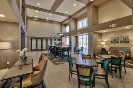 Hampton Inn & Suites Albuquerque/Airport