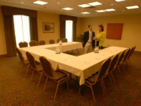 Hampton Inn Gloucester Hotels in Ware
