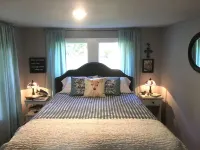 Our Happy Place -The Cozy Cottage Hotels in Marion County