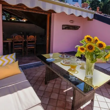 L'una di Lago Lake Apartment - Whit Parking Отели в г. Торно