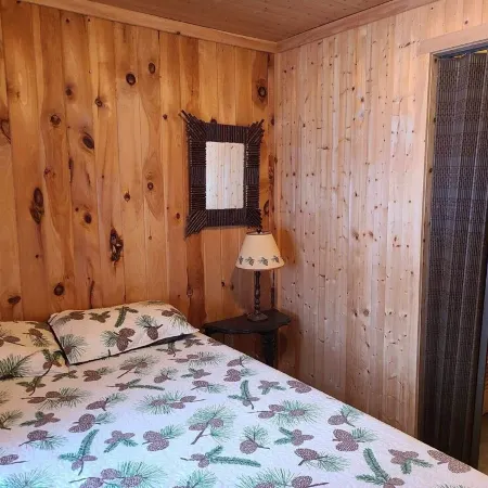 Escape to our cozy Winthrop cabin on Dexter Pond