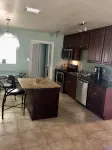 Breezy Cool Vacation Comfy House close to Beaches