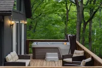 Forest Haven: Hot Tub, Record Player, Fire Pit