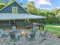 Elk Meadow Lodge - Picturesque Views, Hot Tub, Gameroom