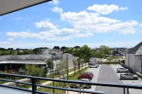 Superb T3 apartment in a quiet location overlooking the port of Crouesty - piscine