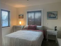 A-ViewCome stay with us in fall, winter and spring. Hotels in Seward