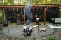 Cozy Tiny Home in Hocking Hills - Hot Tub + Fire Pit - Minutes to Old Man’s Cave
