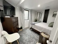 Luxury-Modern Suite /Cozy CO Vibes /Private Yard Ecotech Institute 주변 호텔