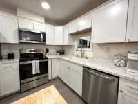 Prime location, Aurora viewing, Fast WI-FI!! Hotels in College