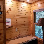 Moonlight Ridge - a wonderful little log cabin on 4 wooded acres