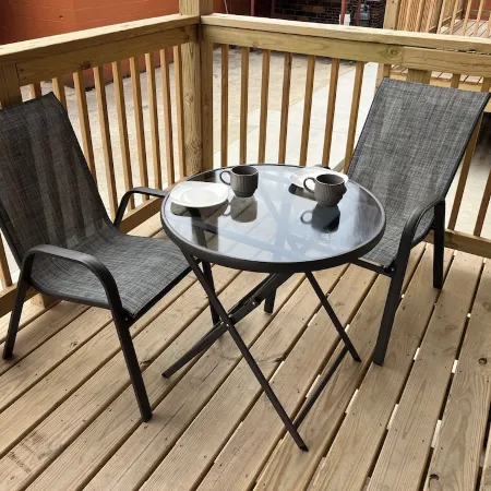 2 Bedroom - Convenient & Comfy Downtown Apartment