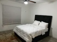 Upscale and comfy space - 1 min from stonebriar mall center in Frisco