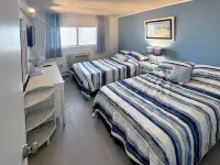 Moos Casa Sea Casa, beach side, private balcony, outdoor pool Hotels in 