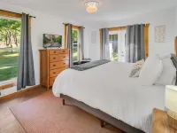 Cabin In the Finger Lakes near the Seneca Lake Wine Trail and Watkins Glen Hoteles en Hector