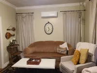 Bluegrass Bungalow 2 bedrooms with large porch