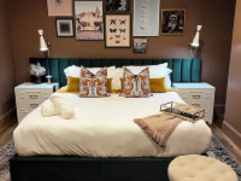 Walk to Stone Mountain Park! Historic Loft in Downtown Stone Mountain Hotels in Stone Mountain