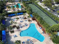 Incredible apartment overlooking the intracoast. Parking included