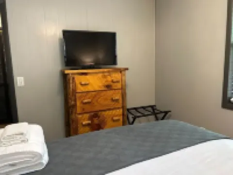 Olaf's Gone Hiking - Pet friendly