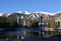 Ski in/Out. by Ski School. 1 Blk to Main Street. Hike/Bike in Summer.  Fits 6. - 2-Star