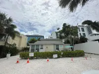 Siesta Key 2BR 1Bath unit COZY at 1945 Barefoot Bungalows 1500 ft from access#3