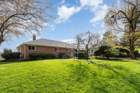 Hershey's Hideaway: A Tranquil Retreat on the Hill Отели в г. Лебанон Каунти