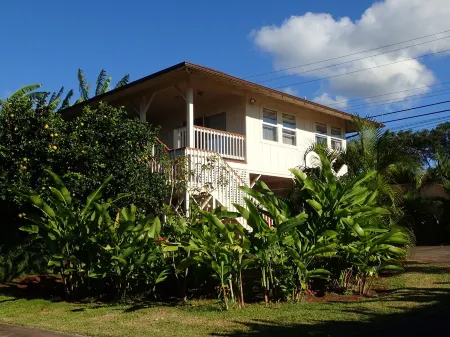 Ocean View 1 BR Cottage  on Oceanfront Property. Permitted