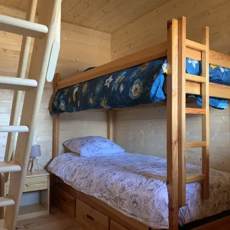 Cosy Chalet les Angles with Superb Lake and Mountain Views - Sleeps 4