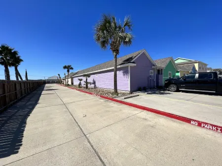 Beautiful Coastal Cottage with two Lagoon Pools Отели рядом с достопримечательностью «Palmilla Beach Resort & Golf Club»