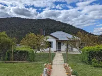Omeo acreage getaway in the Victorian High Country Hotéis em Omeo