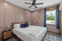 New Barndo/ATV Trailer Park/Outdoor Shower/HotTub - 4-Star