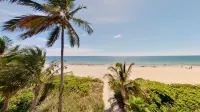 Full Remodel, Direct Beachfront 3rd Floor Corner Unit, Fantastic Views!
