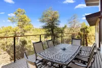 Mid Century Modern home in the boulders. Amazing views. 1.4 miles from downtown.