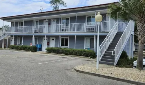 Cozy Condo Steps from the Gulf. Private, quiet but minutes from everything.