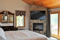 Burntside Lake-Home, Cabin & Sauna, Come & Enjoy The Serenity, Beauty & Wildlife