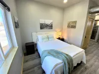 Couples Getaway & Business Travel- 6 Miles to MTU