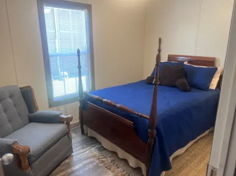 Cozy 3 Bedroom 2 Full bathroom Home located minutes from Historic Downtown.