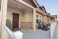 3-bedroom townhome with 2 Car Garage, EV Charger, WiFi, AC, Fitness Room