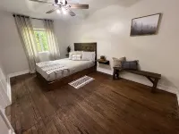 Creek View Retreat 3 Bedroom- 2 Full Bathroom.  Cozy home Hotels in Tug Hardee