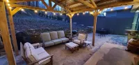 Honeycomb Waterfront Lakehouse with deep water dock - Alphydda