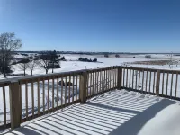 1916 renovated 8 bedroom, family-friendly home with great views Отели в г. Боном