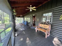 Lakefront Cabin in Ocala Forest – Near Springs, Shops, Pet Friendly Getaway