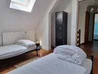 Beautiful Renovated House in Lambell - 5Min from Beaches and Tregunc Center 트레건크 호텔