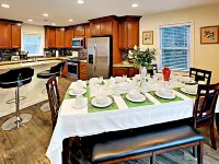 New, dog-friendly 5-bed home. Steps to Keyes Beach, Main Street, and Harbor!